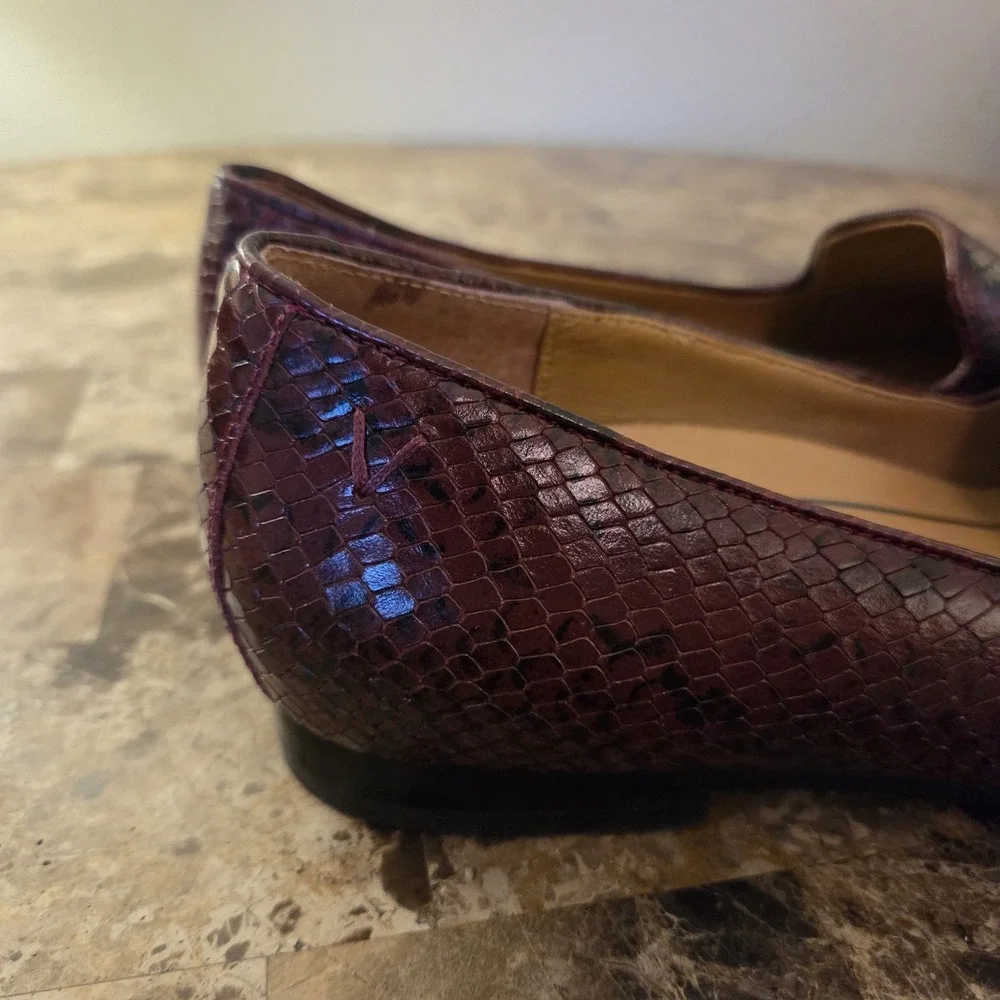 VIONIC sz 8 Willa Boa Snakeskin Print burgundy Leather‎ Loafers Flats shoes